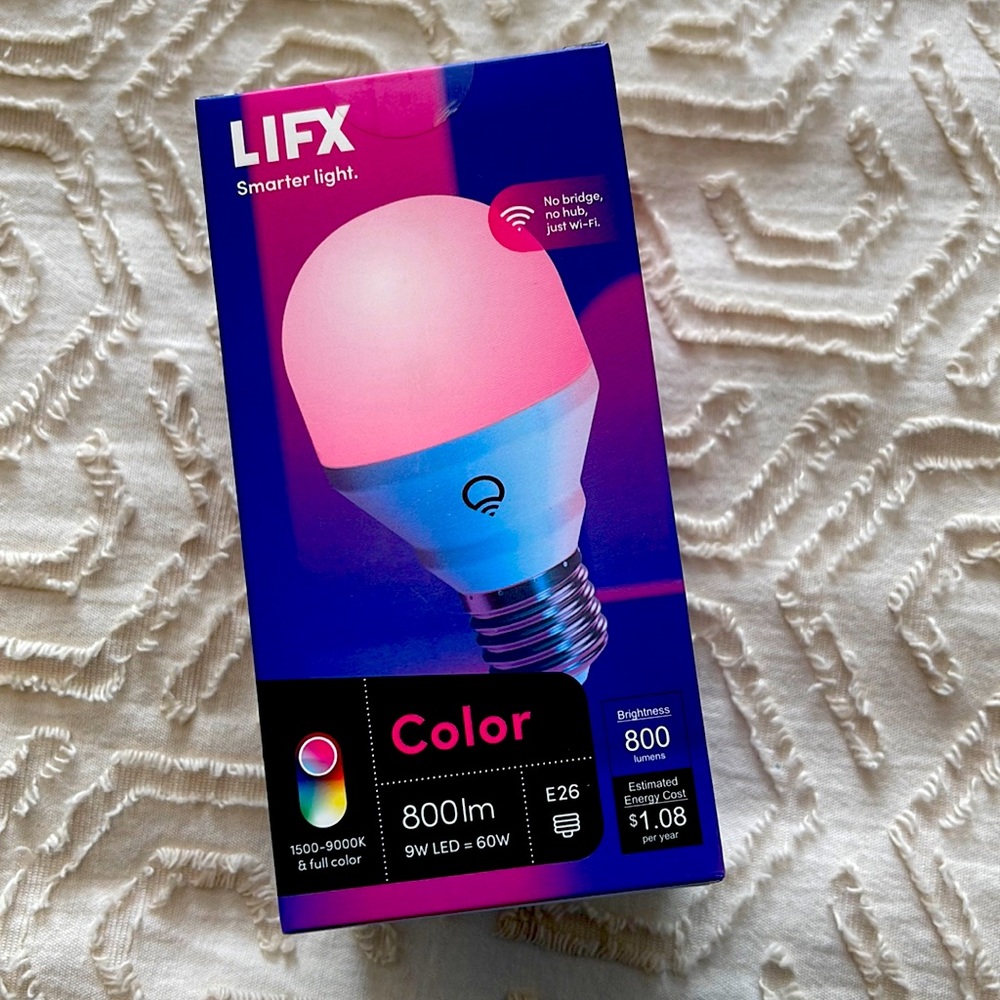 Lifx Smart light bulb. Color. 800LM 60W